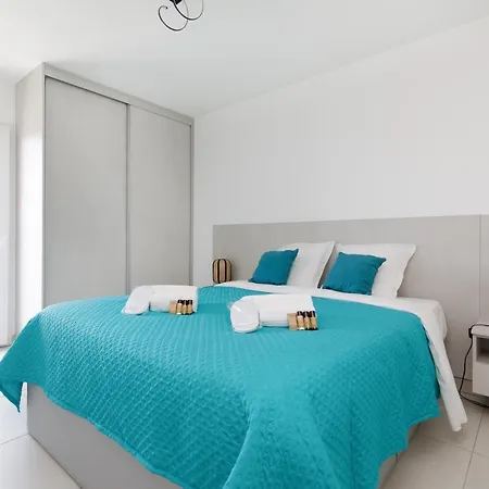 Apartment 404 Yourhosthelper *